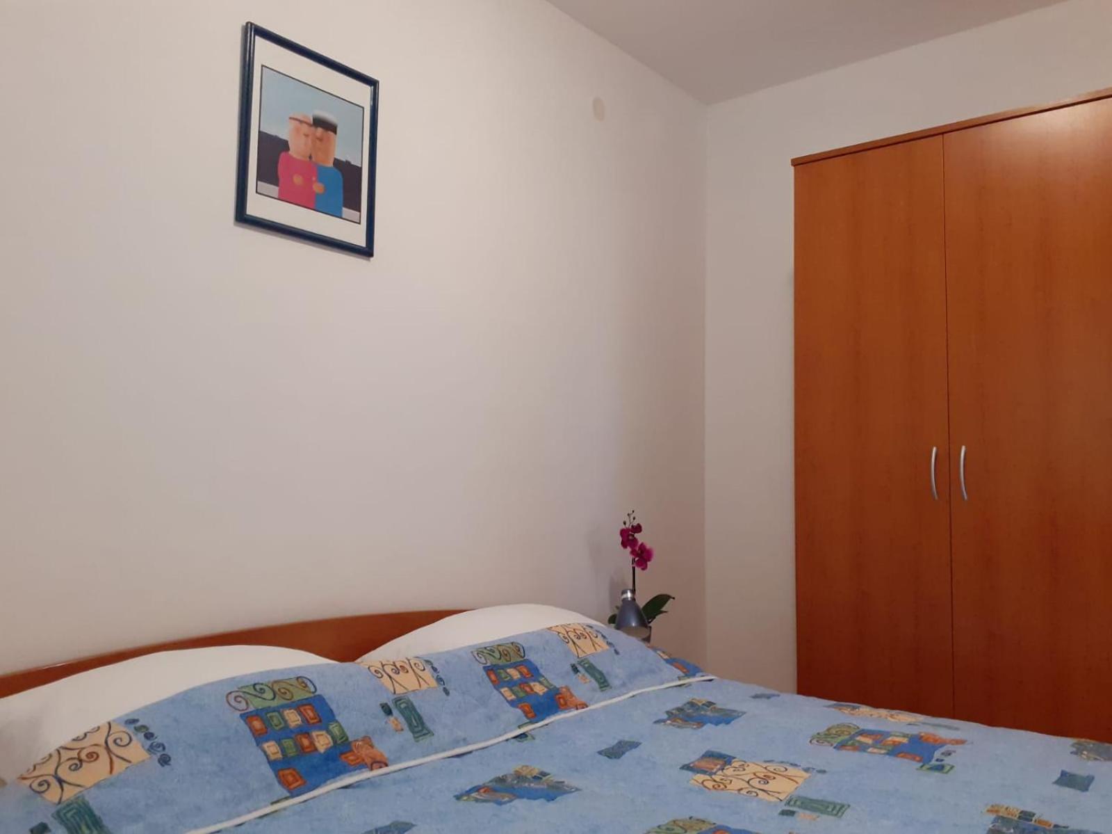 Apartments Borovina Bol Habitación foto