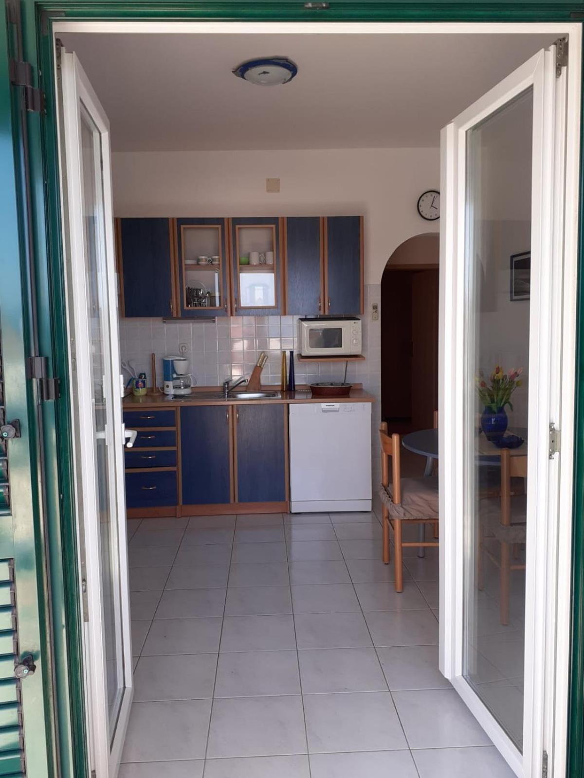 Apartments Borovina Bol Habitación foto